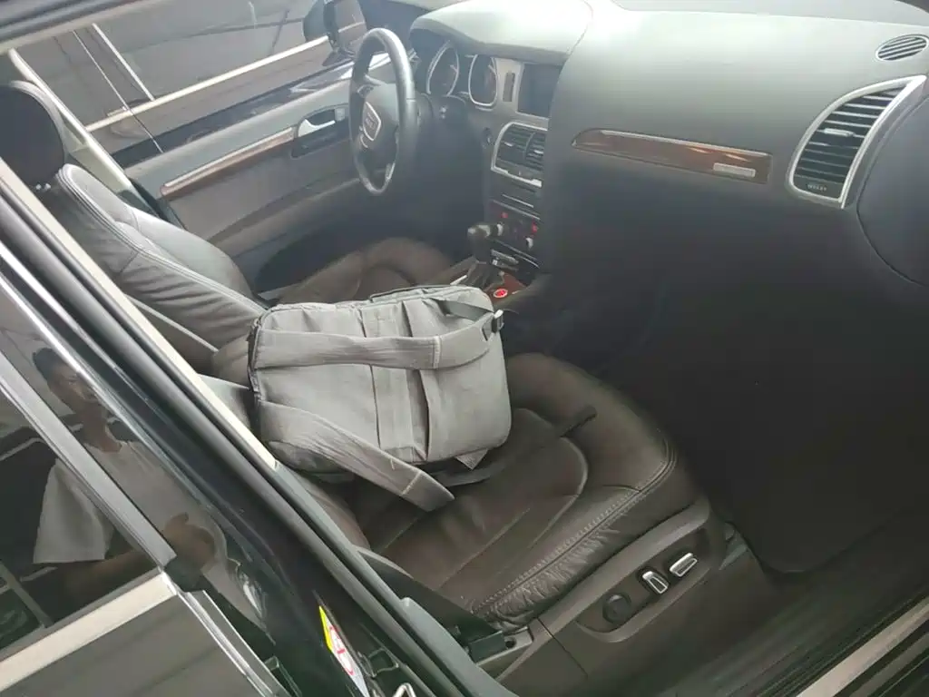 Audi Q7 2015 — фото 25