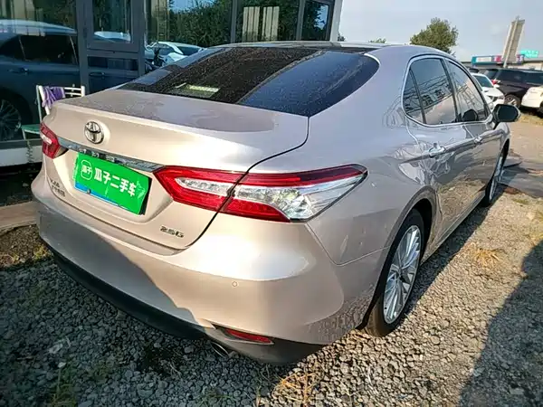 Toyota Camry 2019