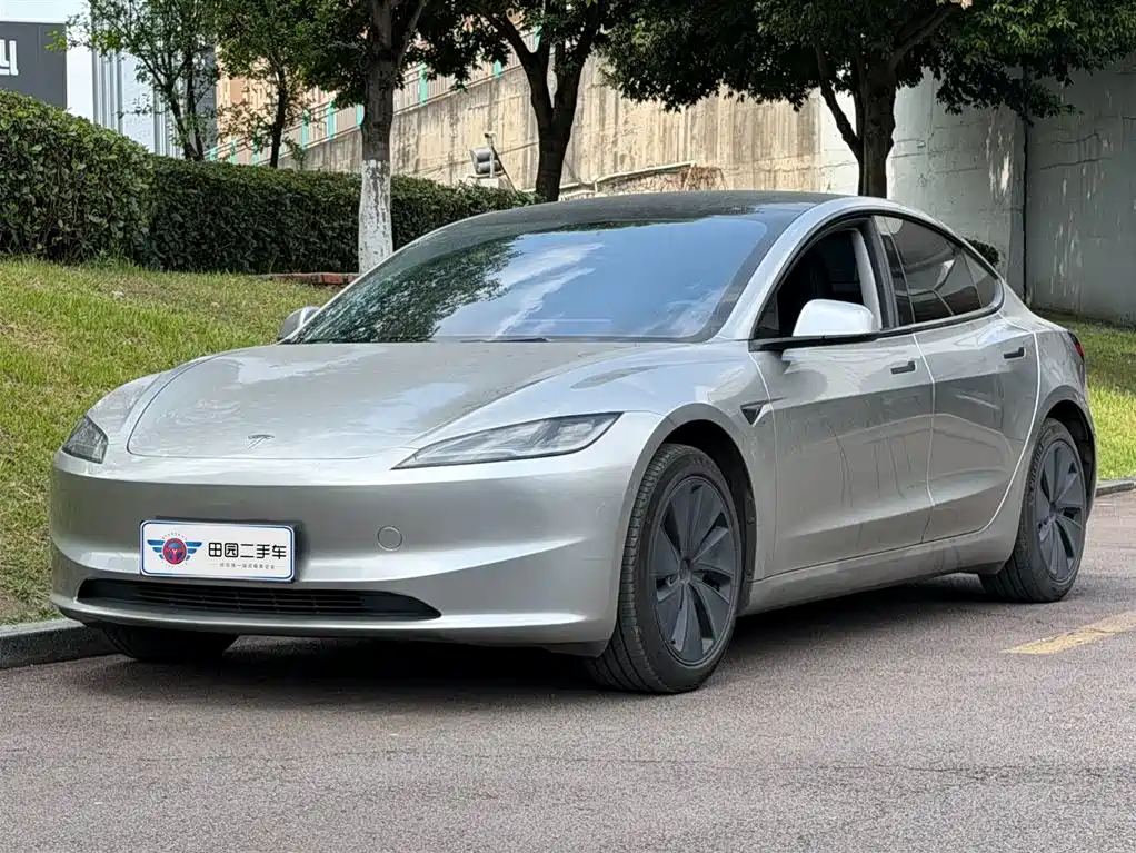 Tesla Model 3 2024 — фото 1