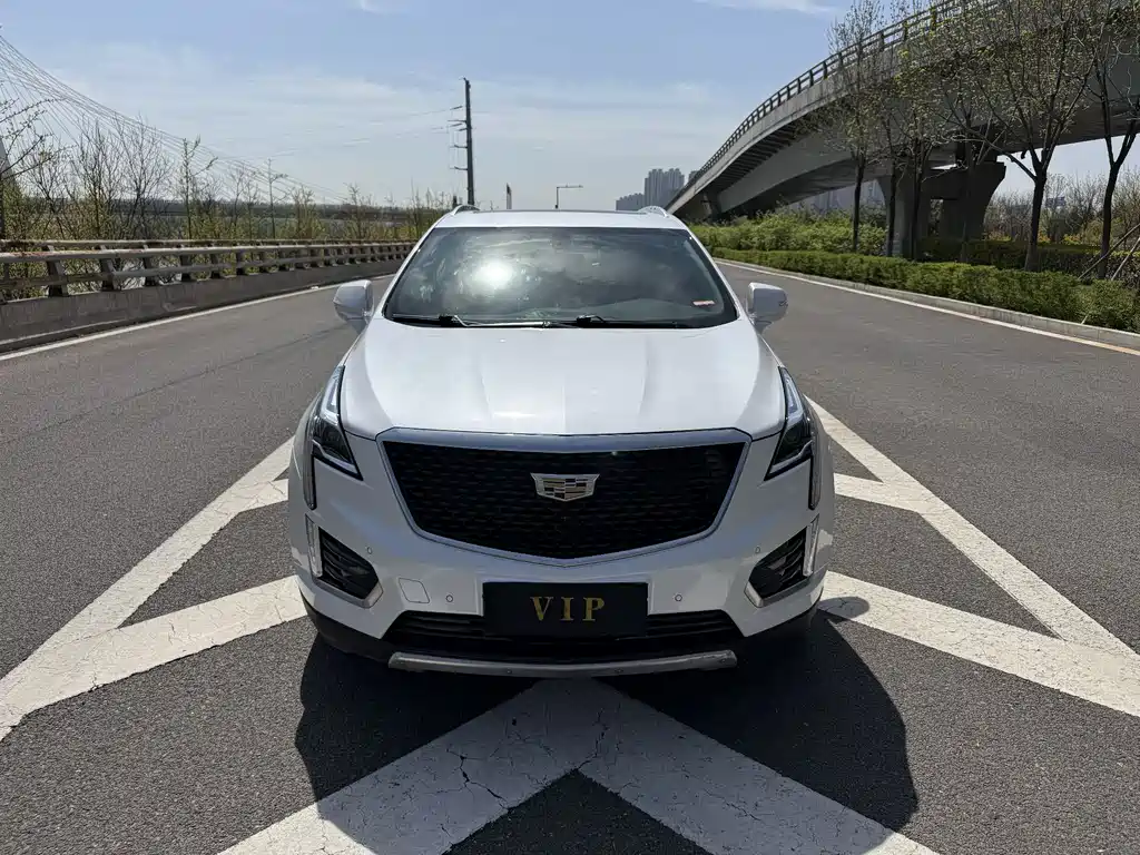 Cadillac XT5 2018 — фото 2