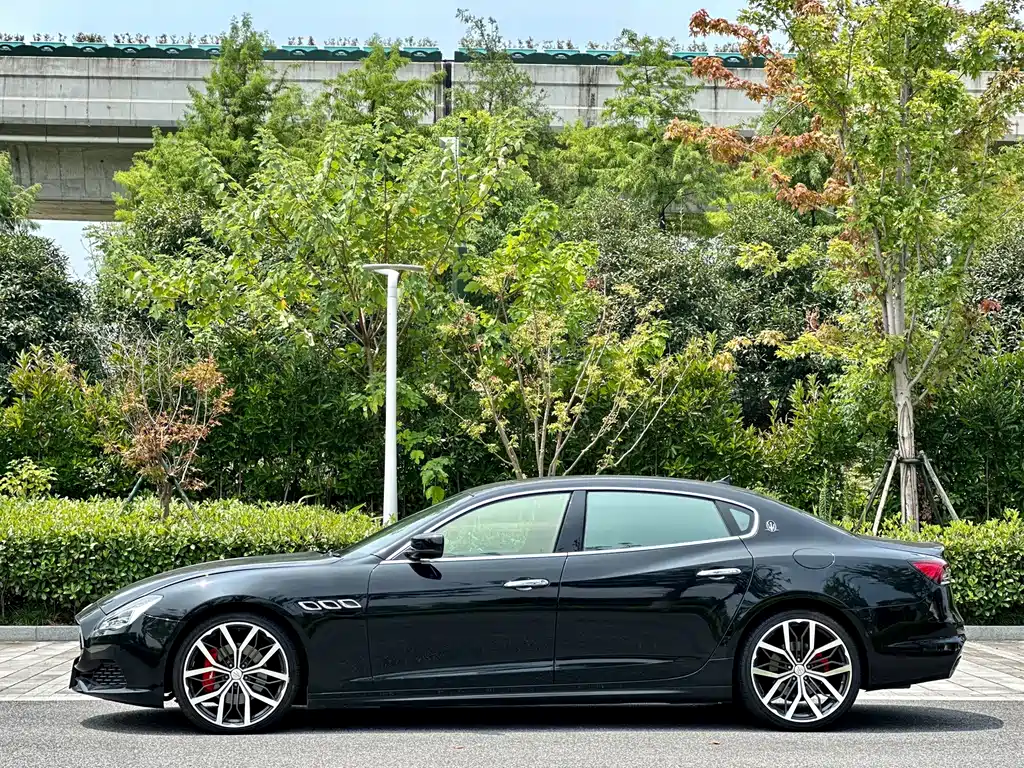 Maserati Quattroporte 2016 — фото 7