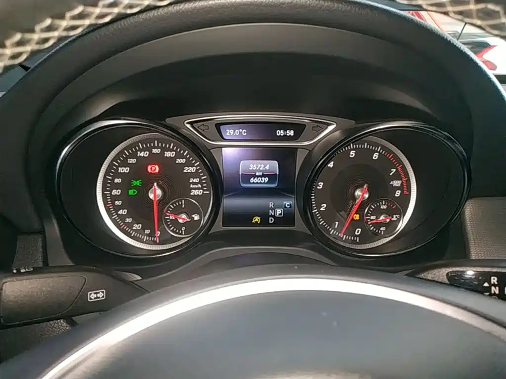 Mercedes-Benz CLA 2018 — фото 12