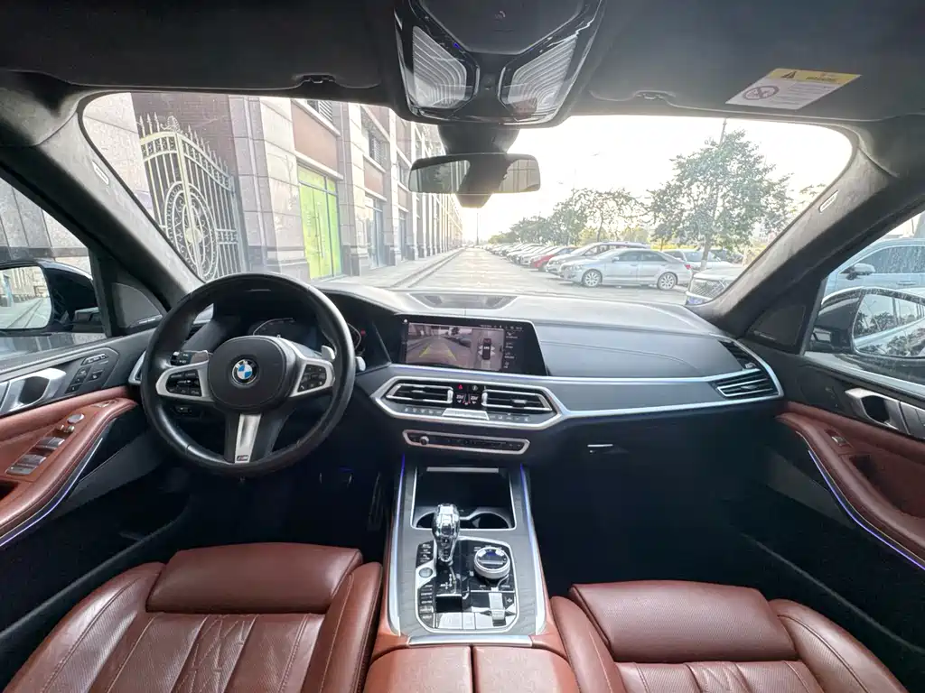 BMW X7 2021 — фото 10
