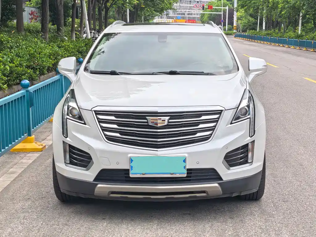 Cadillac XT5 2019 — фото 2
