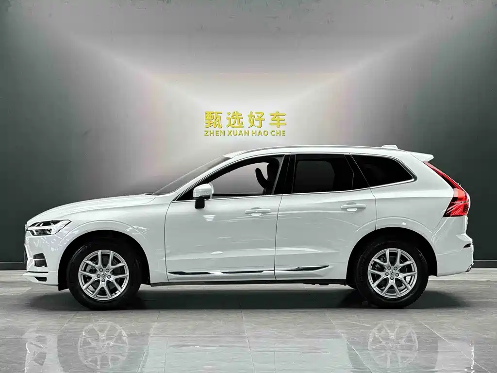Volvo XC60 2021 — фото 3
