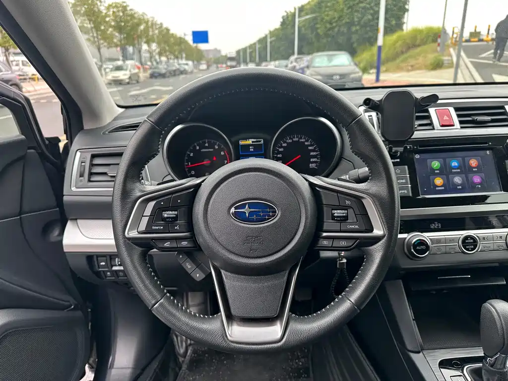 Subaru Legacy 2021 — фото 19
