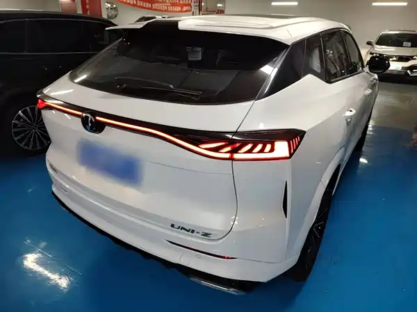 Changan UNI-Z 2024