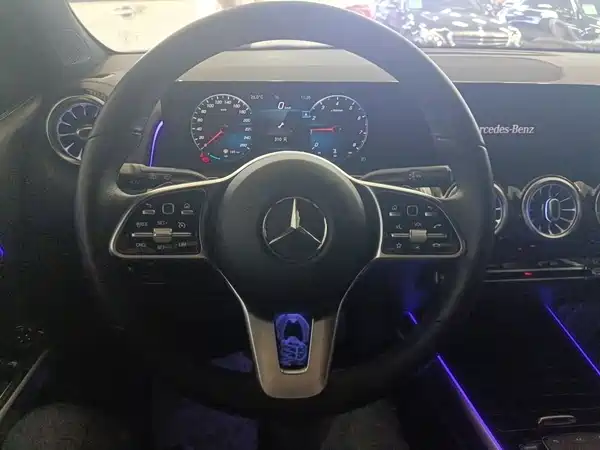 Mercedes-Benz GLB 2021