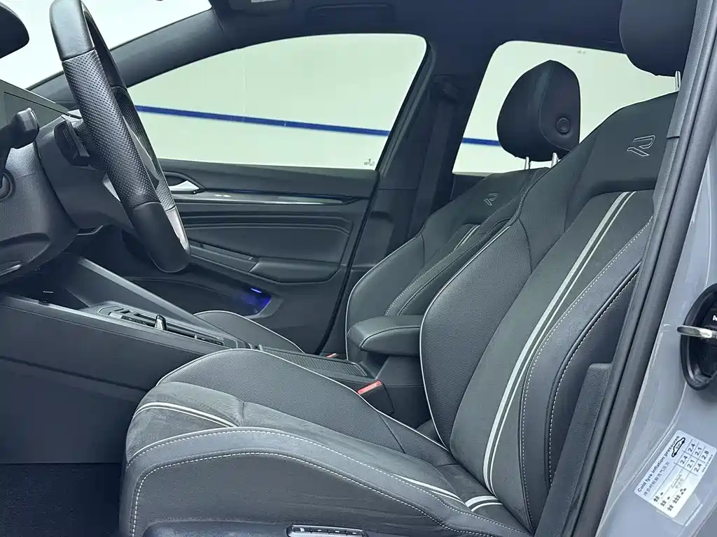 Volkswagen Golf 2022