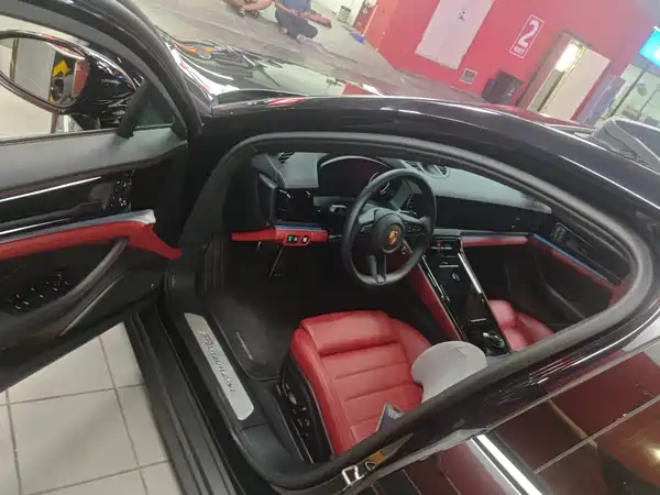 Porsche Panamera 2024