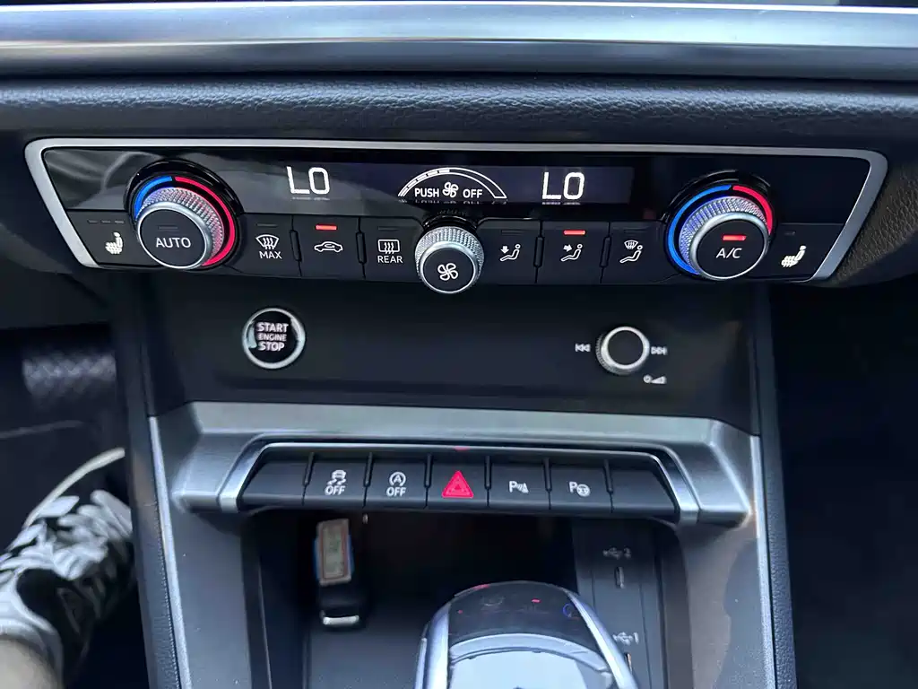 Audi Q3 2022 — фото 14