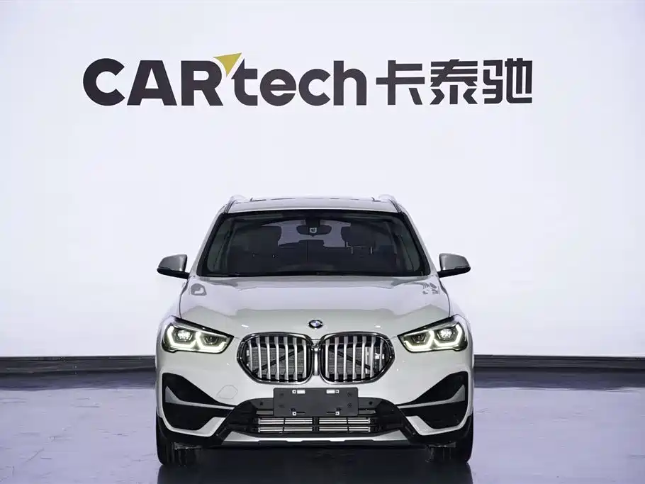 BMW X1 2022 — фото 3