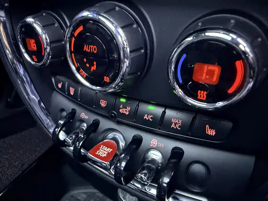 MINI Clubman 2016 — фото 16