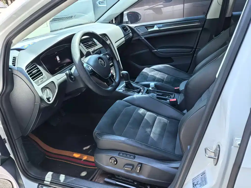Volkswagen Golf 2020