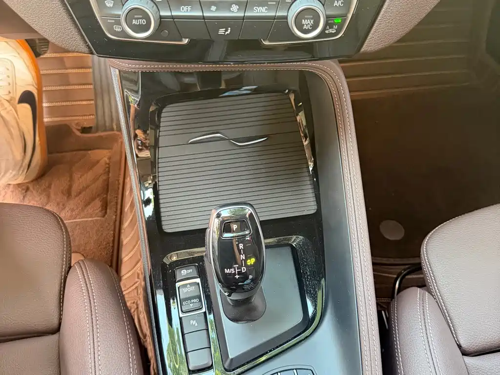 BMW X2 2024 — фото 11