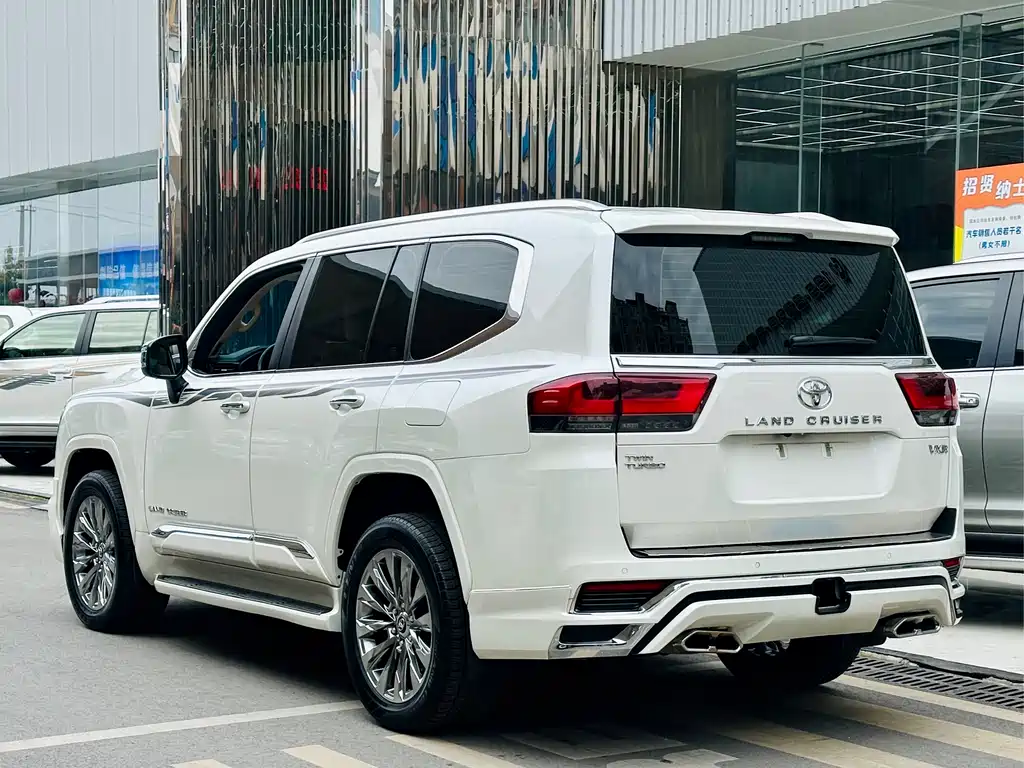 Toyota Land Cruiser 2025 — фото 4