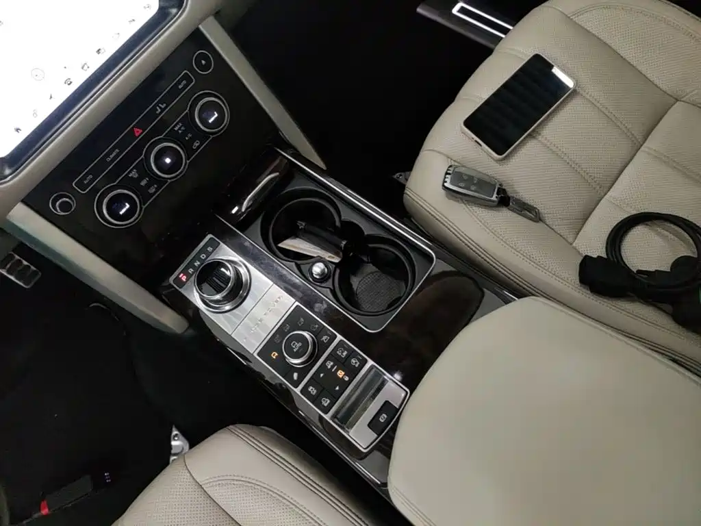 Land Rover Range Rover 2017 — фото 10