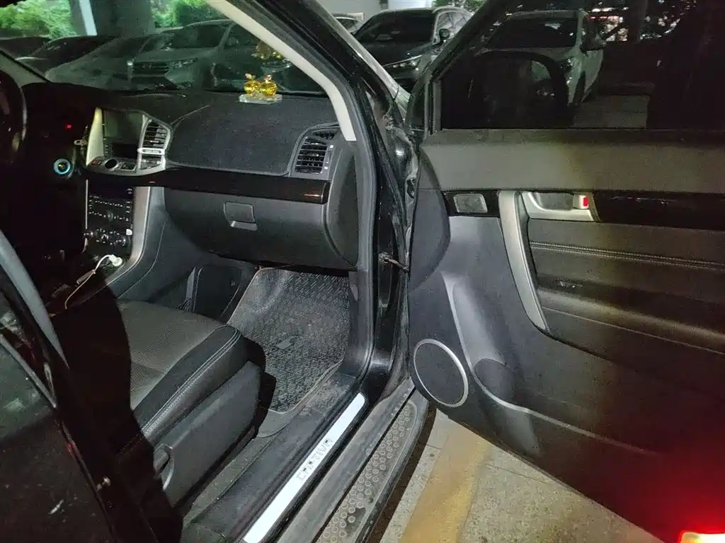 Chevrolet Captiva 2015 — фото 20