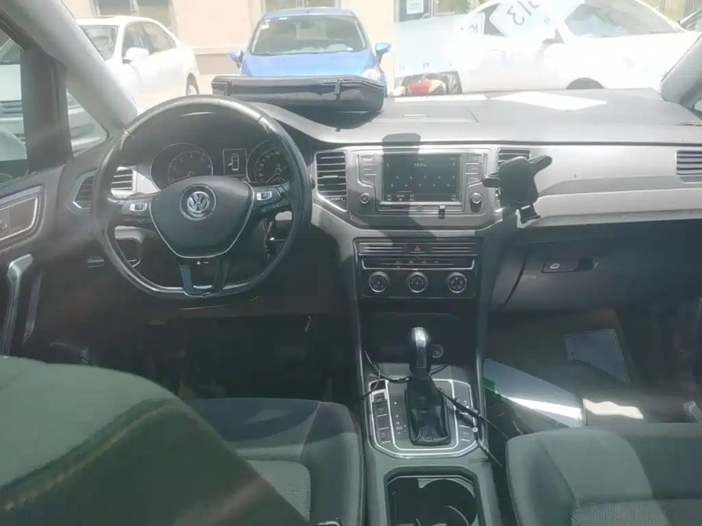 Volkswagen Golf Jialu 2017 — фото 10