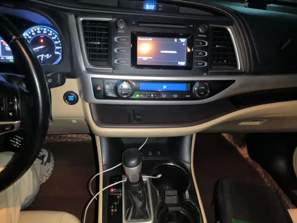 Toyota Highlander 2018 — фото 10
