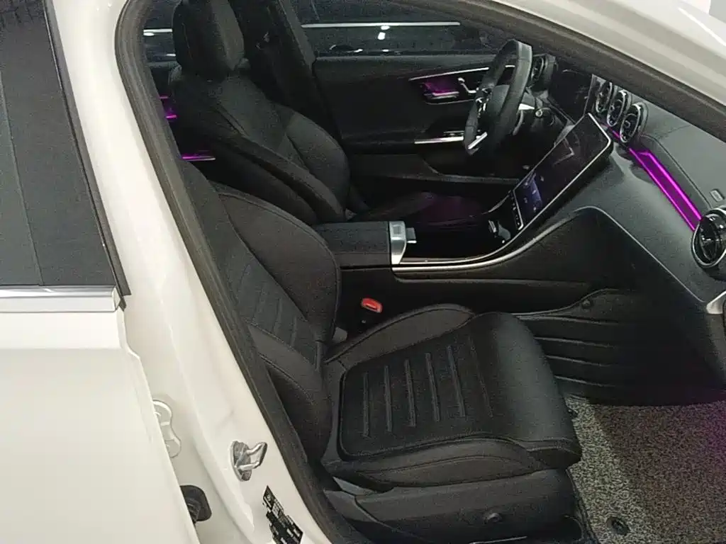 Mercedes-Benz C-Class 2023 — фото 25