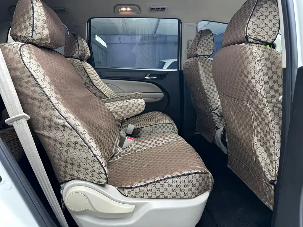 GAC Trumpchi M6 2021 — фото 14