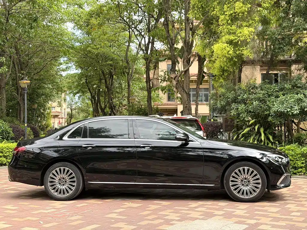 Mercedes-Benz E-Class 2021 — фото 4