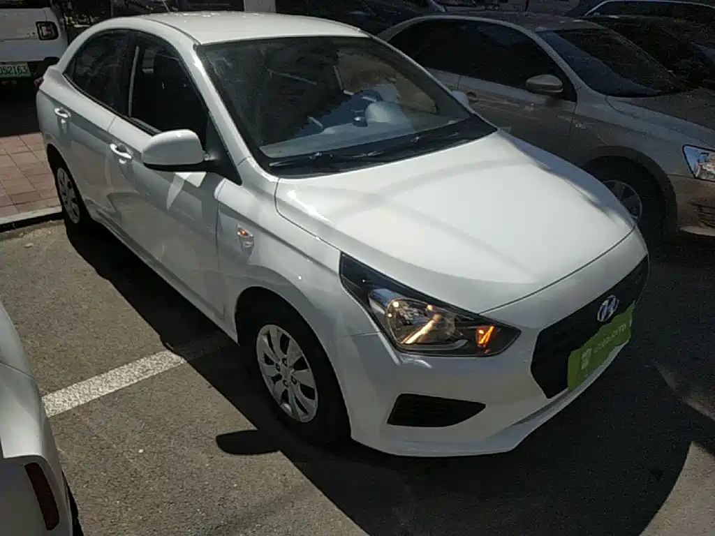 Hyundai Verna 2021 — фото 4