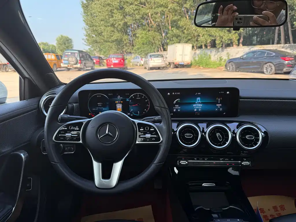 Mercedes-Benz A-Class 2021 — фото 12