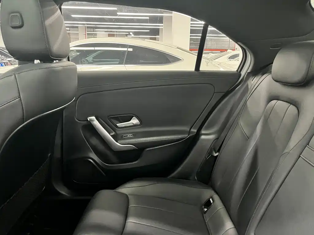 Mercedes-Benz A-Class 2022 — фото 18