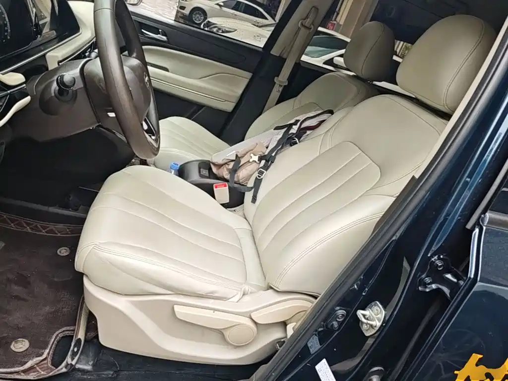 GAC Trumpchi M6 2020 — фото 15