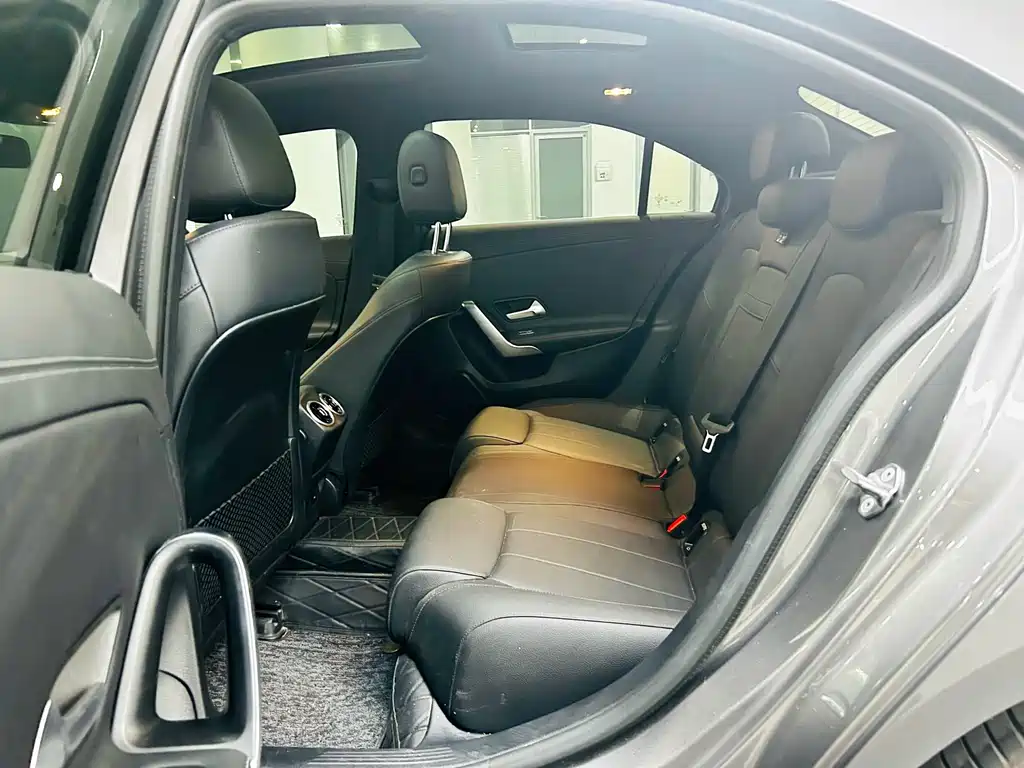 Mercedes-Benz A-Class 2023 — фото 8