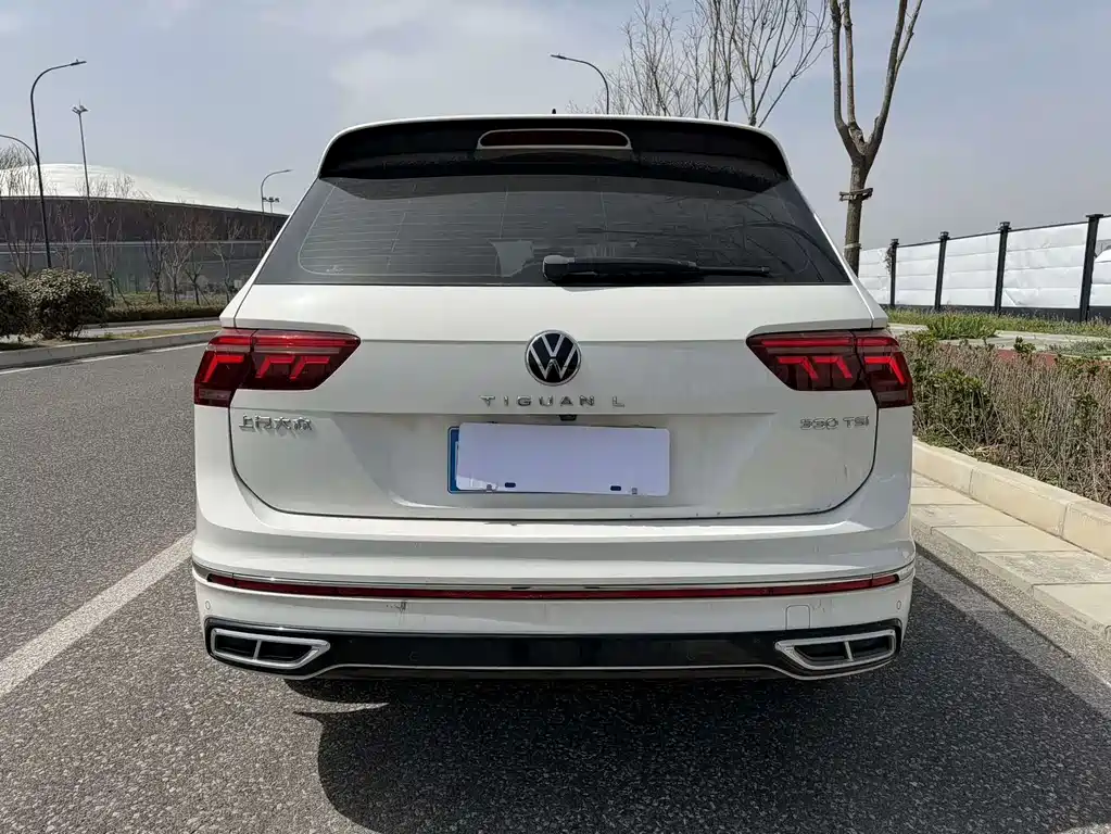 Volkswagen Tiguan L 2022 — фото 15