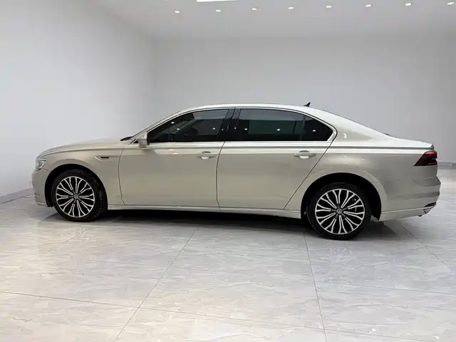 Volkswagen Phideon 2018 — фото 3