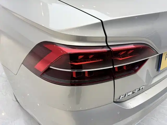 Volkswagen Phideon 2018 — фото 17