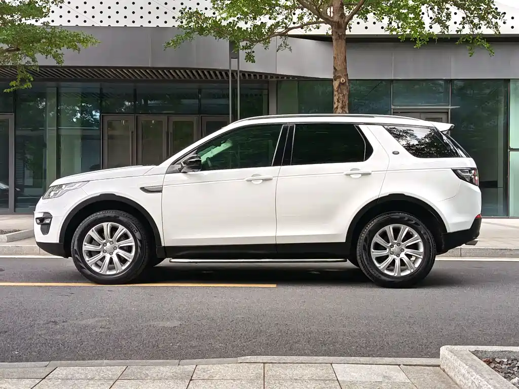 Land Rover Discovery Sport 2017 — фото 21