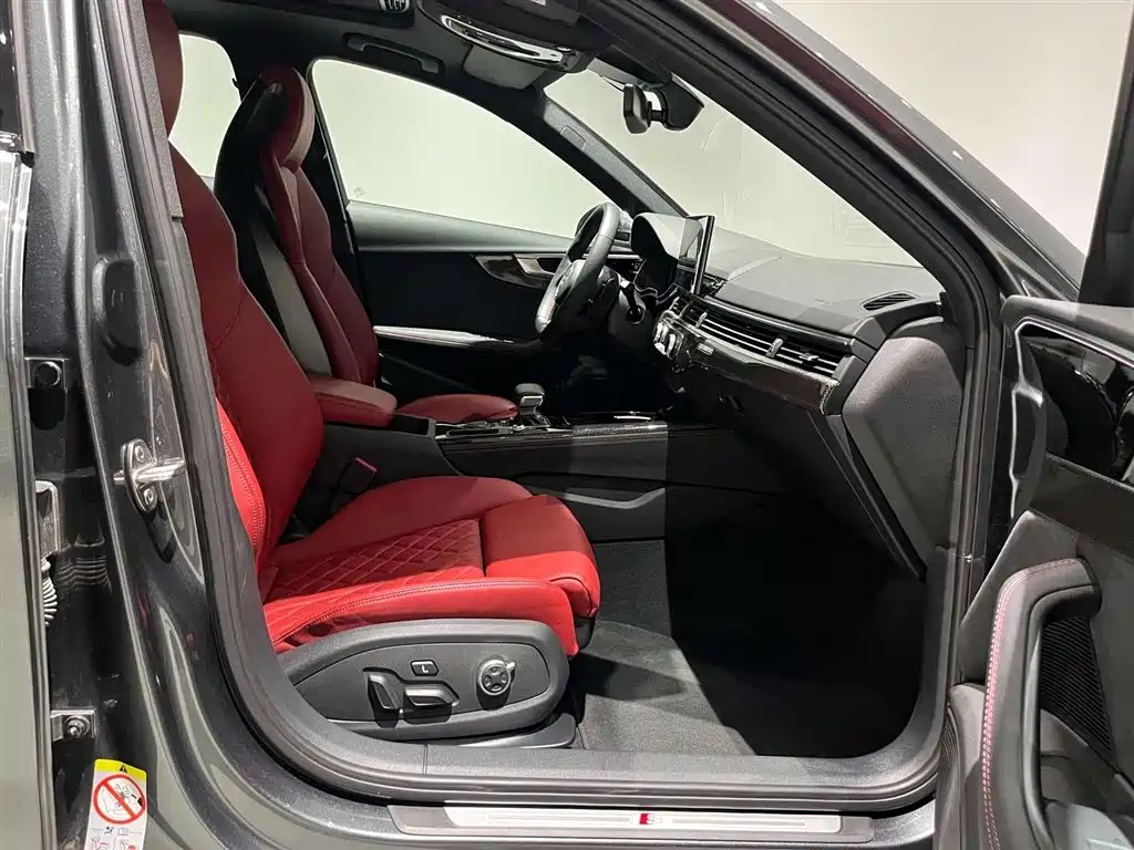 Audi S4 2024
