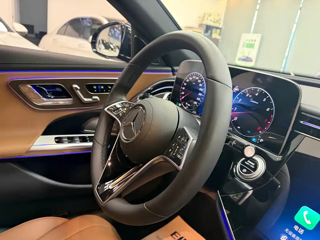 Mercedes-Benz E-Class 2025 — фото 18