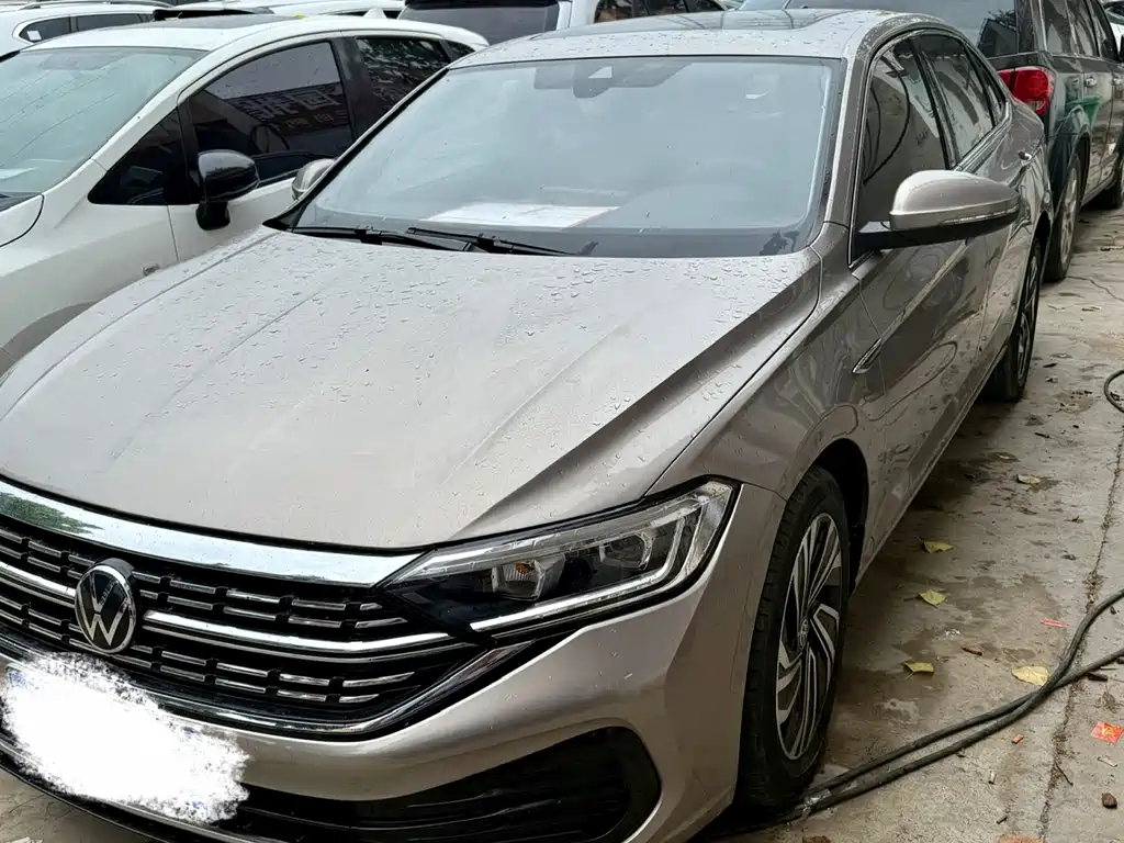 Volkswagen Sagitar 2022