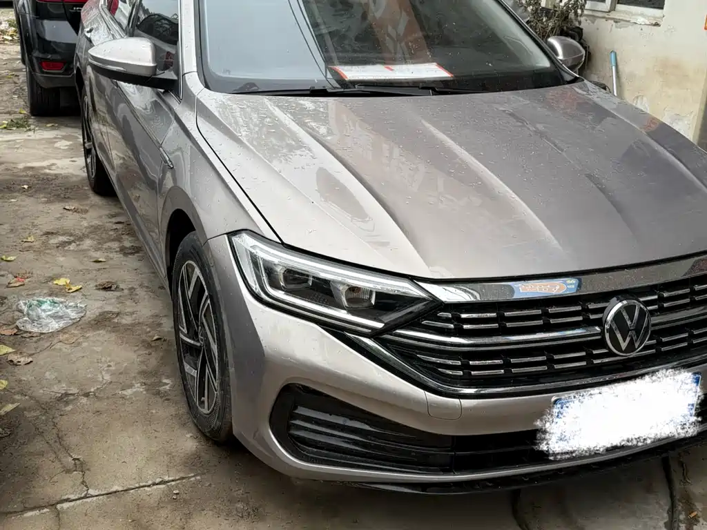 Volkswagen Sagitar 2022