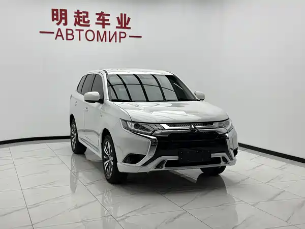 Mitsubishi Outlander 2022