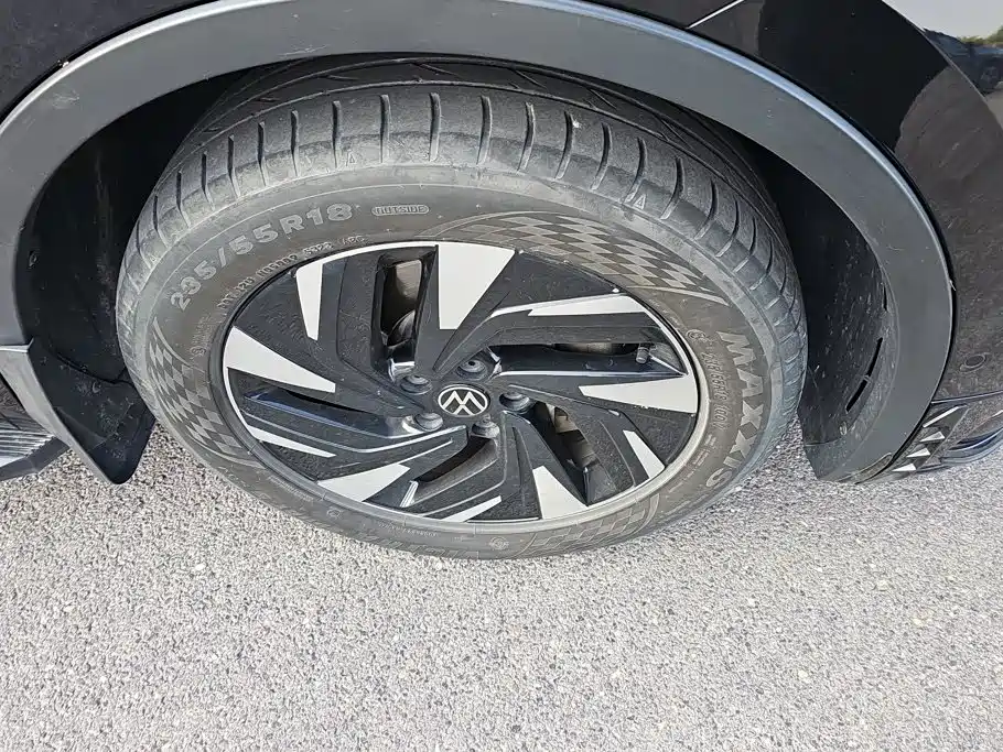 Volkswagen Tiguan L 2024