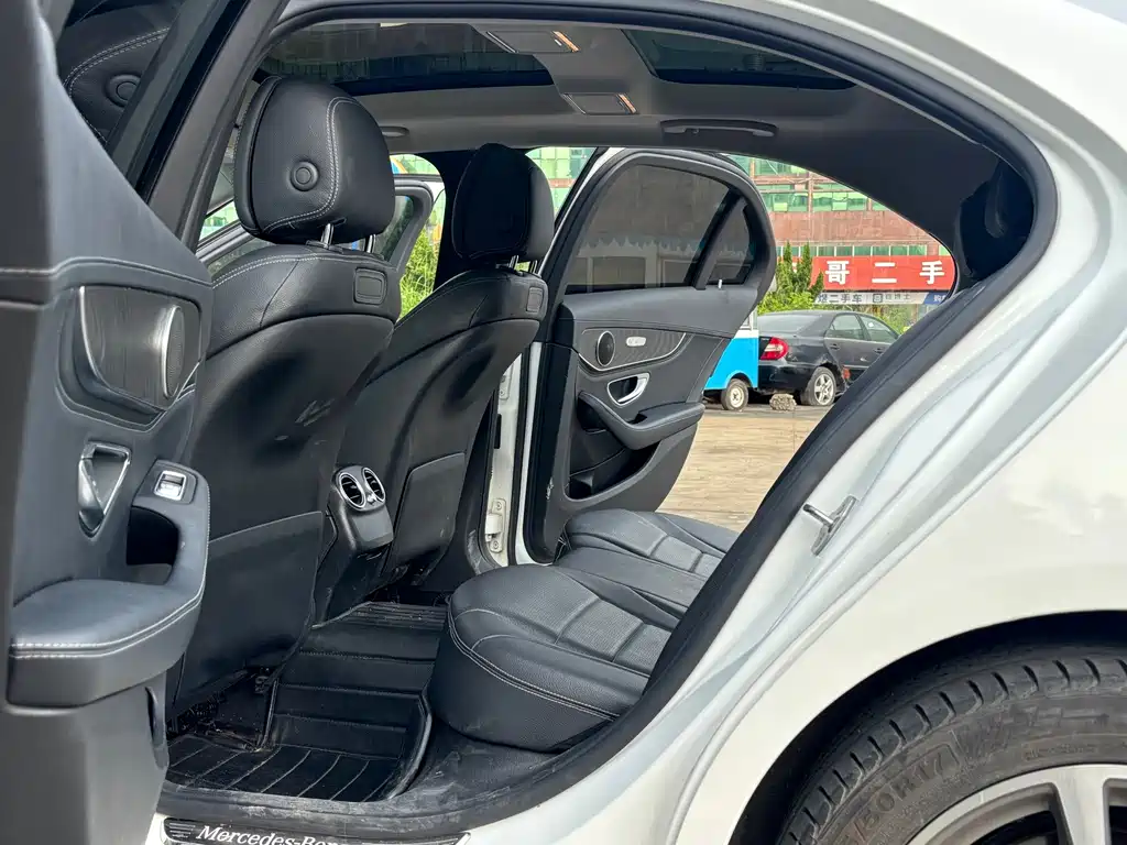 Mercedes-Benz C-Class 2018 — фото 9