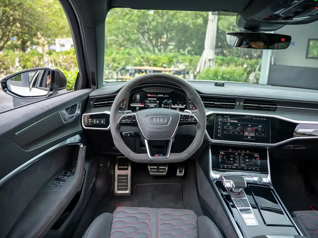 Audi RS 6 2025 — фото 18