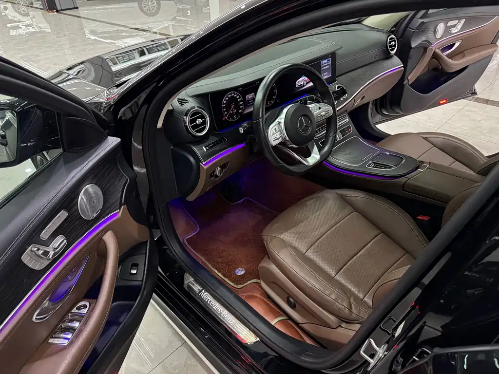 Mercedes-Benz E-Class 2020 — фото 12