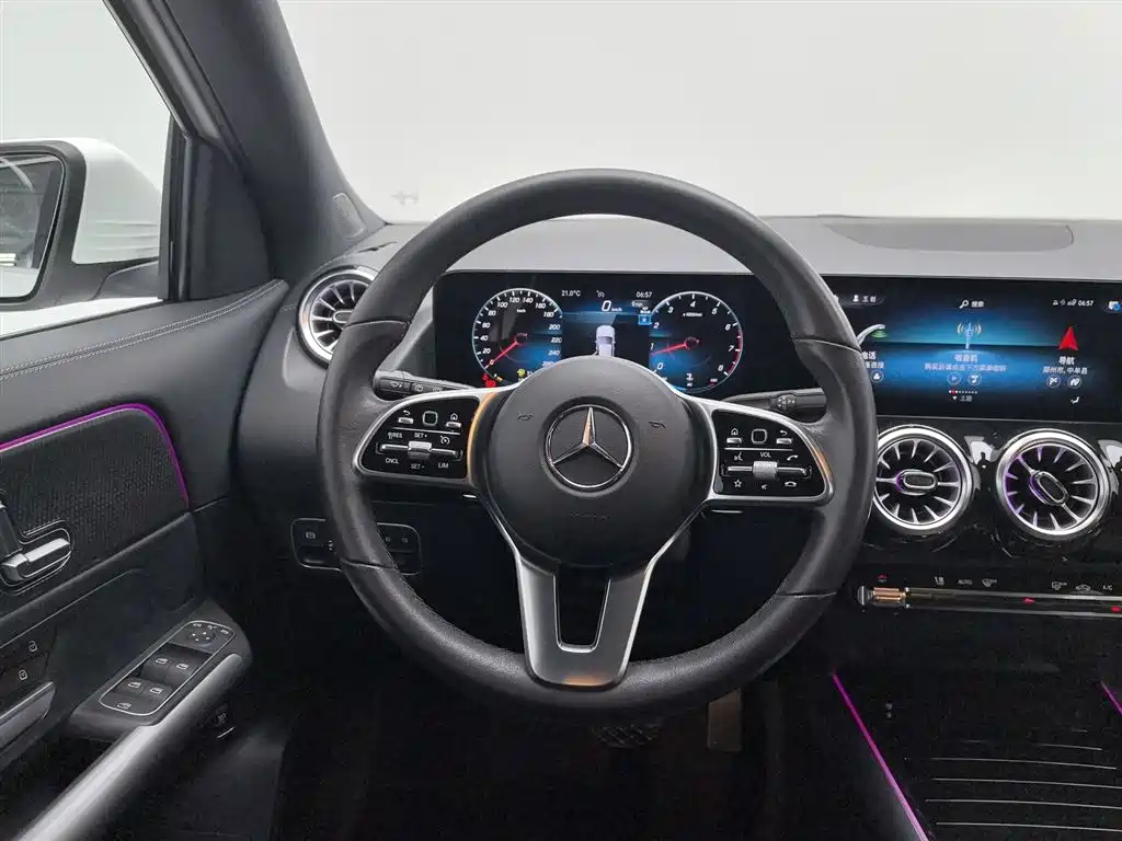 Mercedes-Benz GLA 2023 — фото 11
