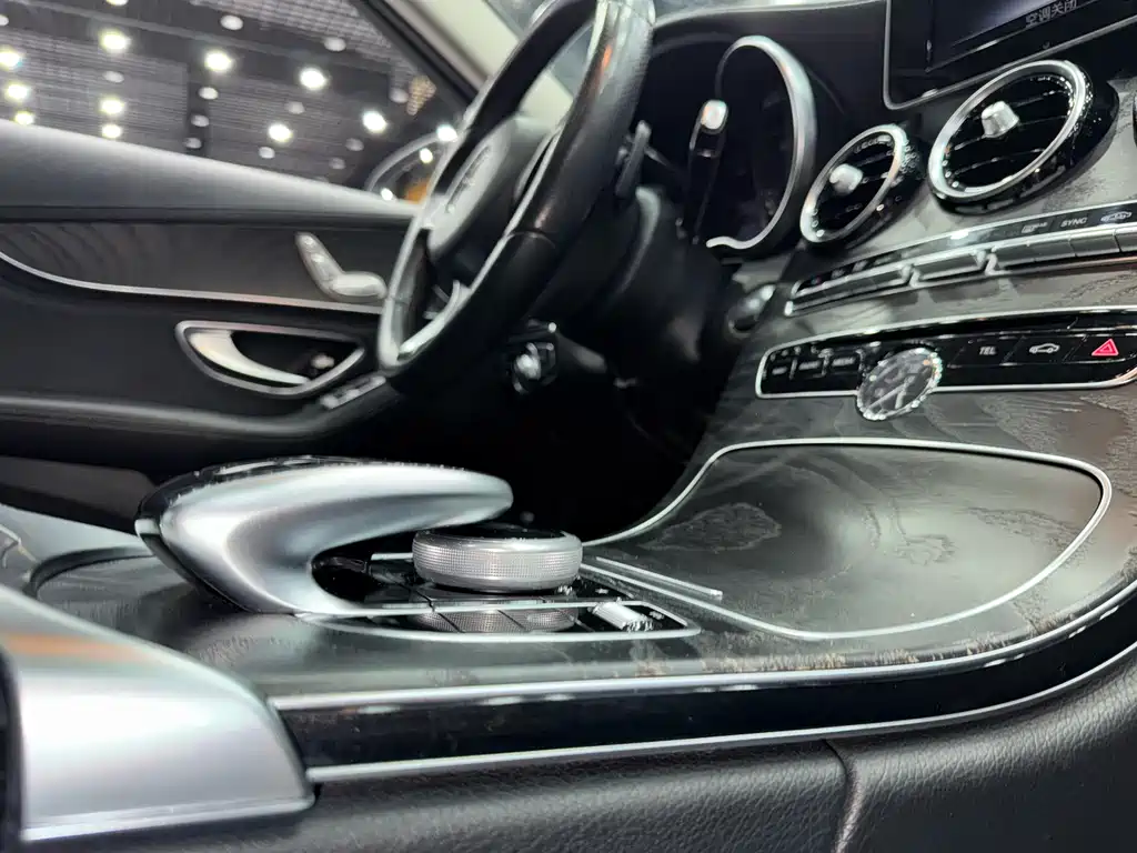 Mercedes-Benz C-Class 2017 — фото 13