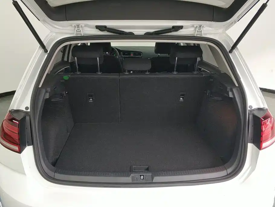 Volkswagen Golf 2020