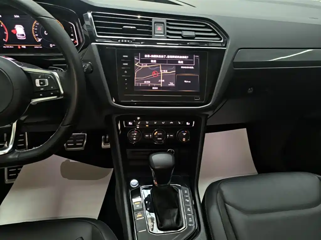Volkswagen Tiguan L 2021 — фото 13