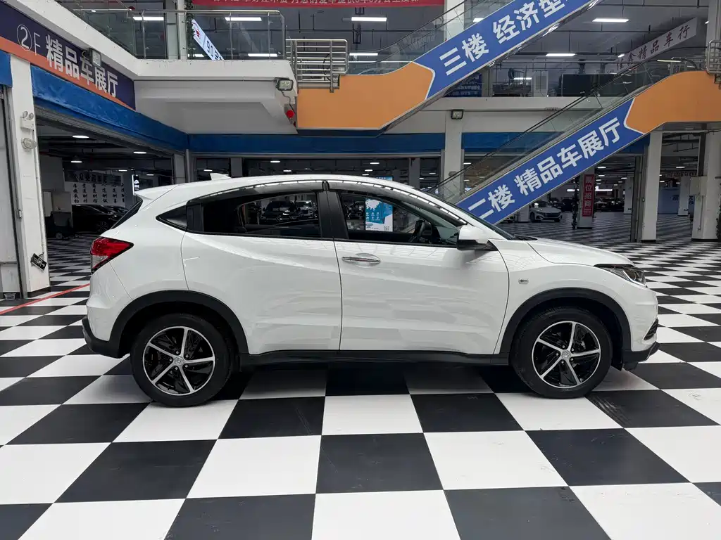 Honda Vezel 2021 — фото 8